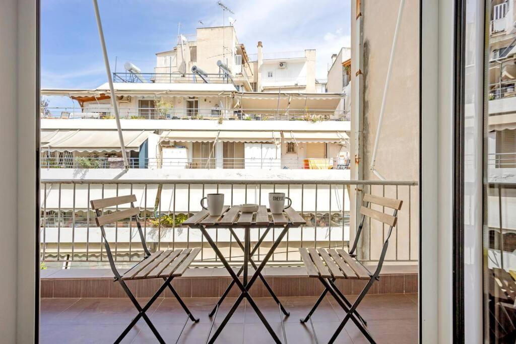 Apartment In The Middle Of Everything أثينا المظهر الخارجي الصورة