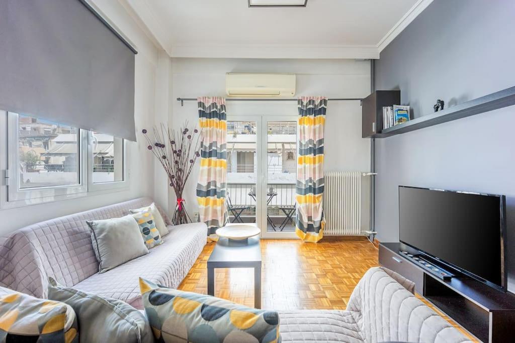 Apartment In The Middle Of Everything أثينا المظهر الخارجي الصورة