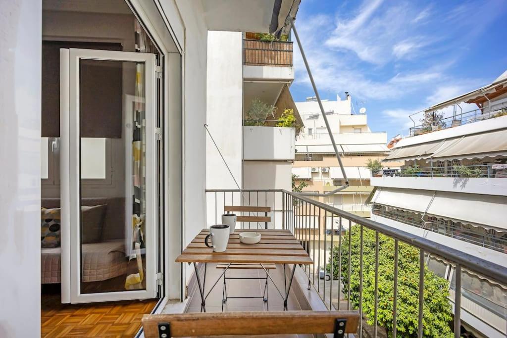 Apartment In The Middle Of Everything أثينا المظهر الخارجي الصورة
