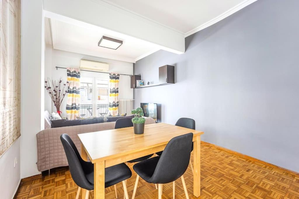 Apartment In The Middle Of Everything أثينا المظهر الخارجي الصورة