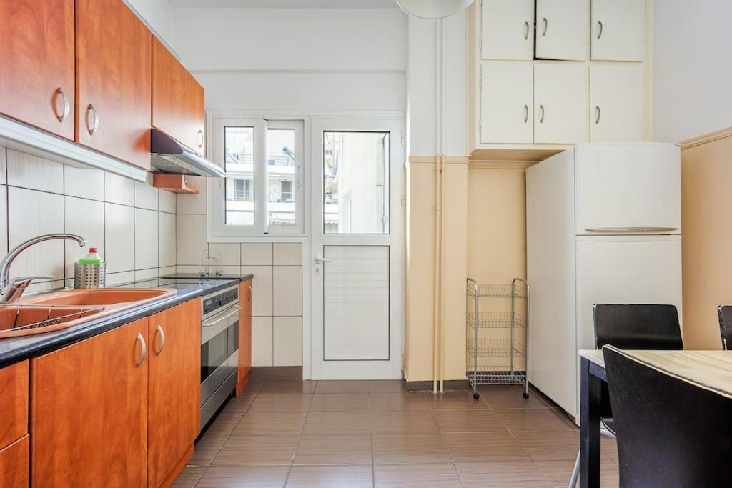 Apartment In The Middle Of Everything أثينا المظهر الخارجي الصورة